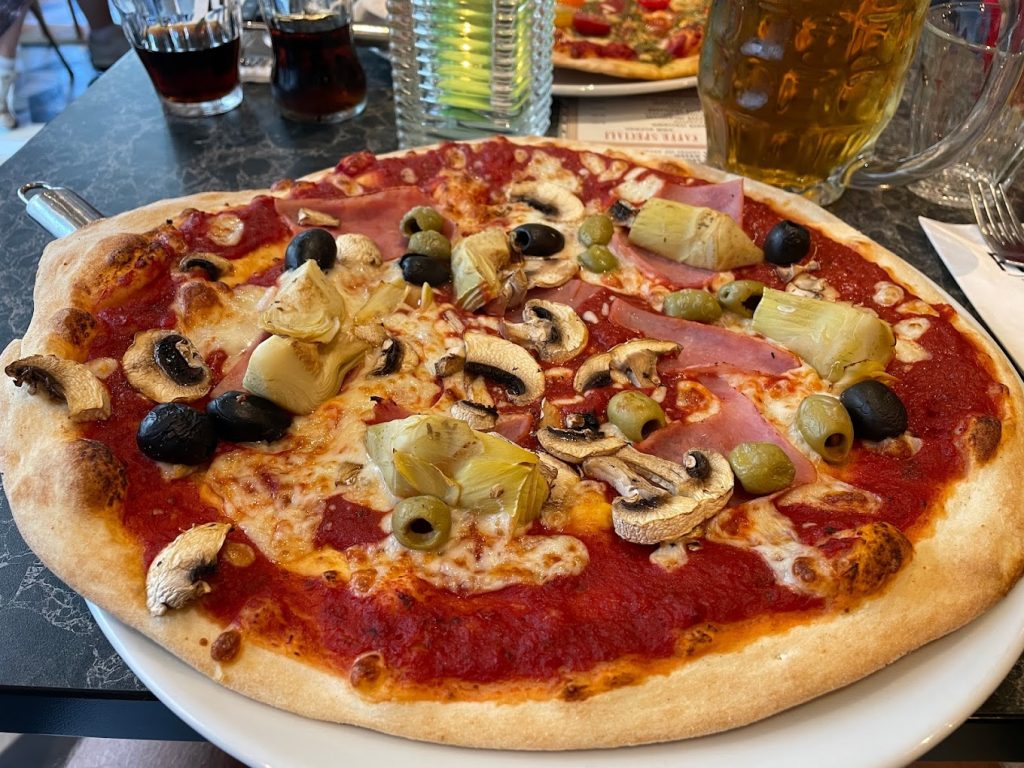 ervaring-familierestaurant-diner-aan-zee-pizza-online-bestellen-pizza-afhalen-gezellig